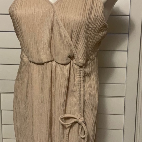 SHEIN Tan Gold Spaghetti Strap Slip Midi Dress - Picture 5 of 9